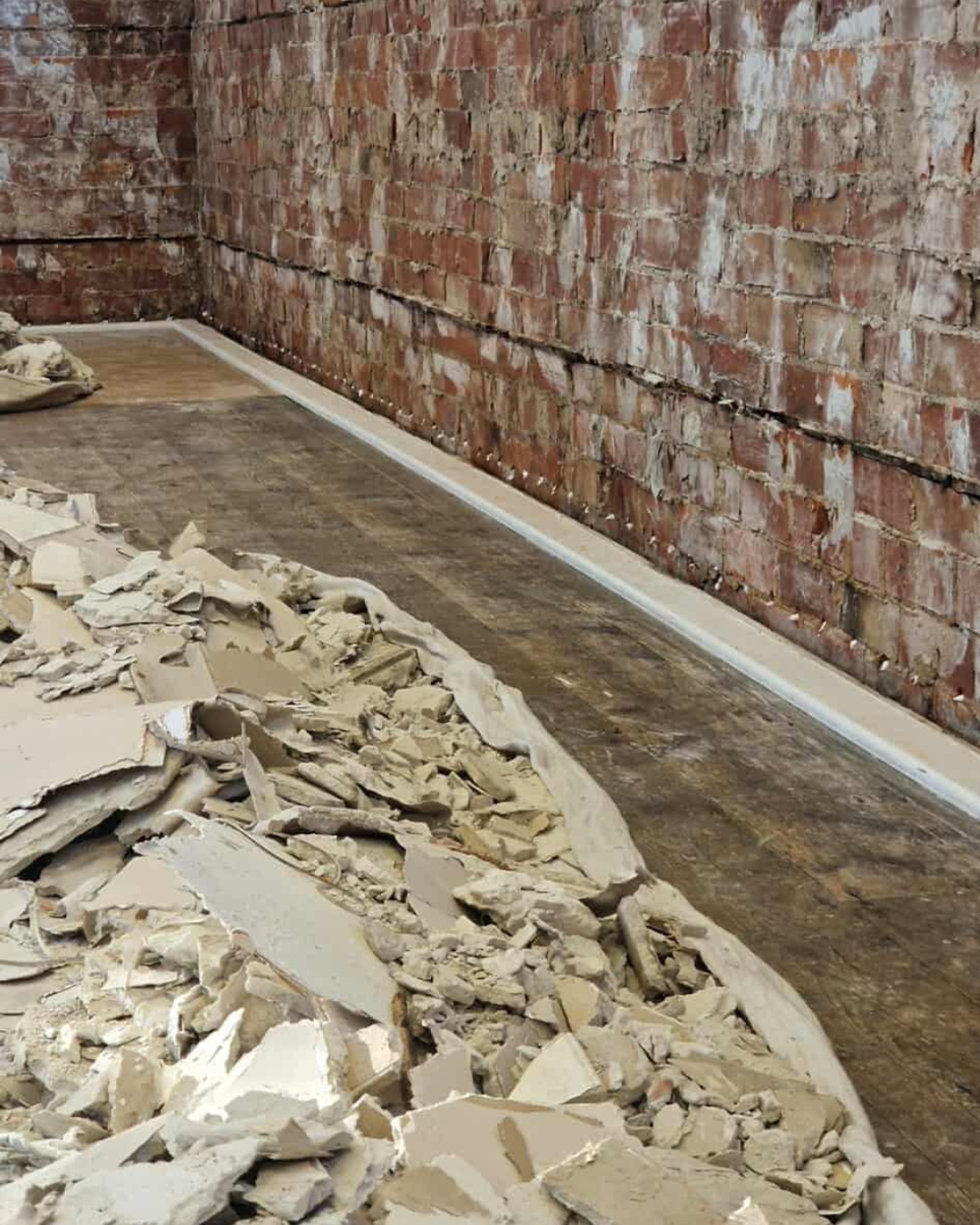 Damp Proofing measures around an internal wall